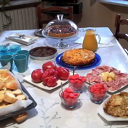 La Casa Dei Masue' Летний дом Альба