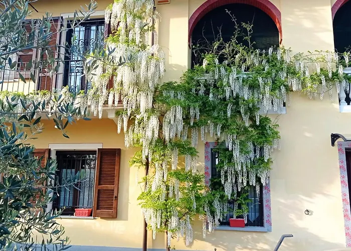 La Casa Dei Masue' Alba (Piedmont)