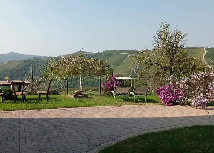 Casa rural La Casa Dei Masue' Alba (Piedmont)